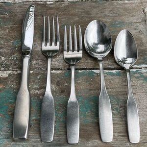 Oneida Community Paul Revere 5 piece Place Setting